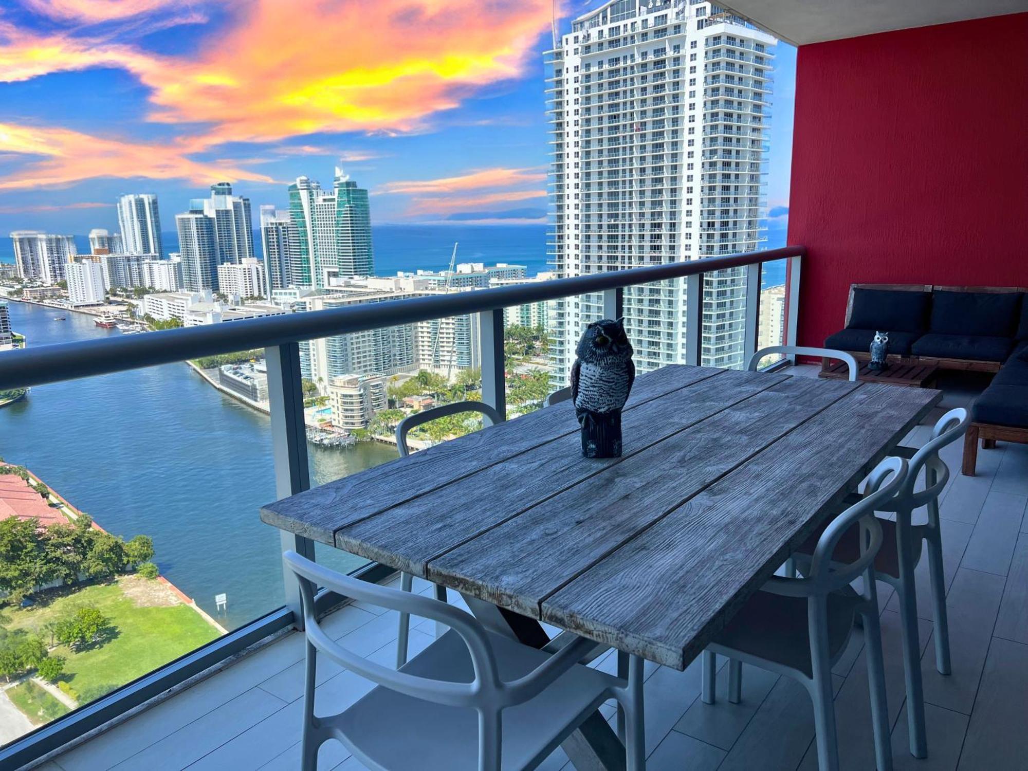 Mvr Apartments At Beachwalk Resort Hallandale Beach Buitenkant foto