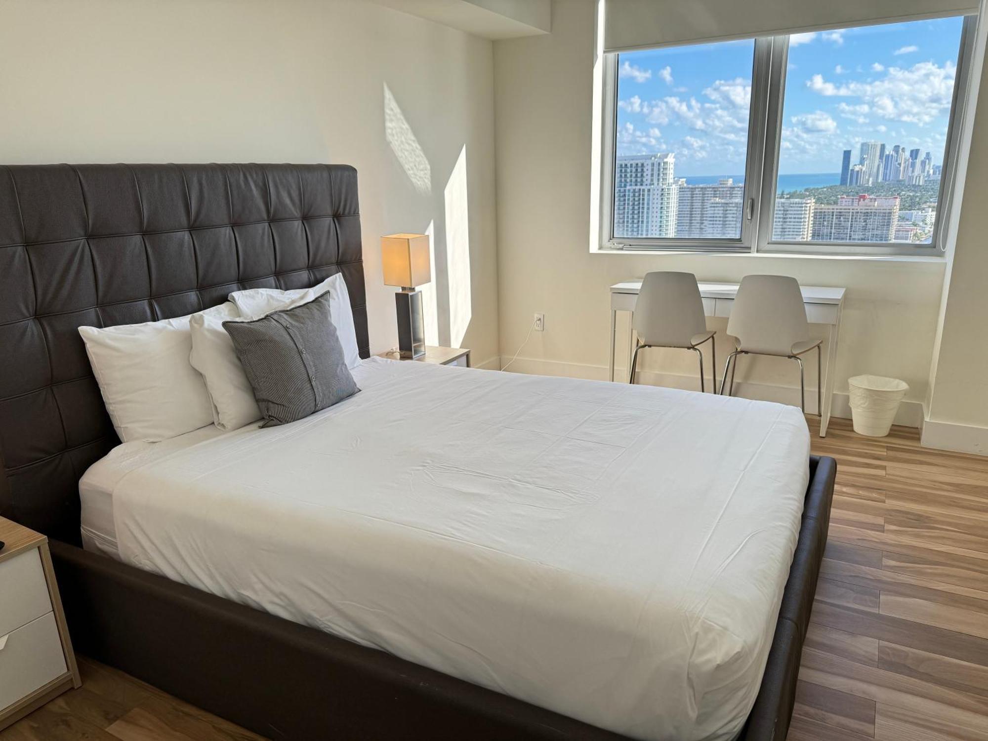 Mvr Apartments At Beachwalk Resort Hallandale Beach Buitenkant foto