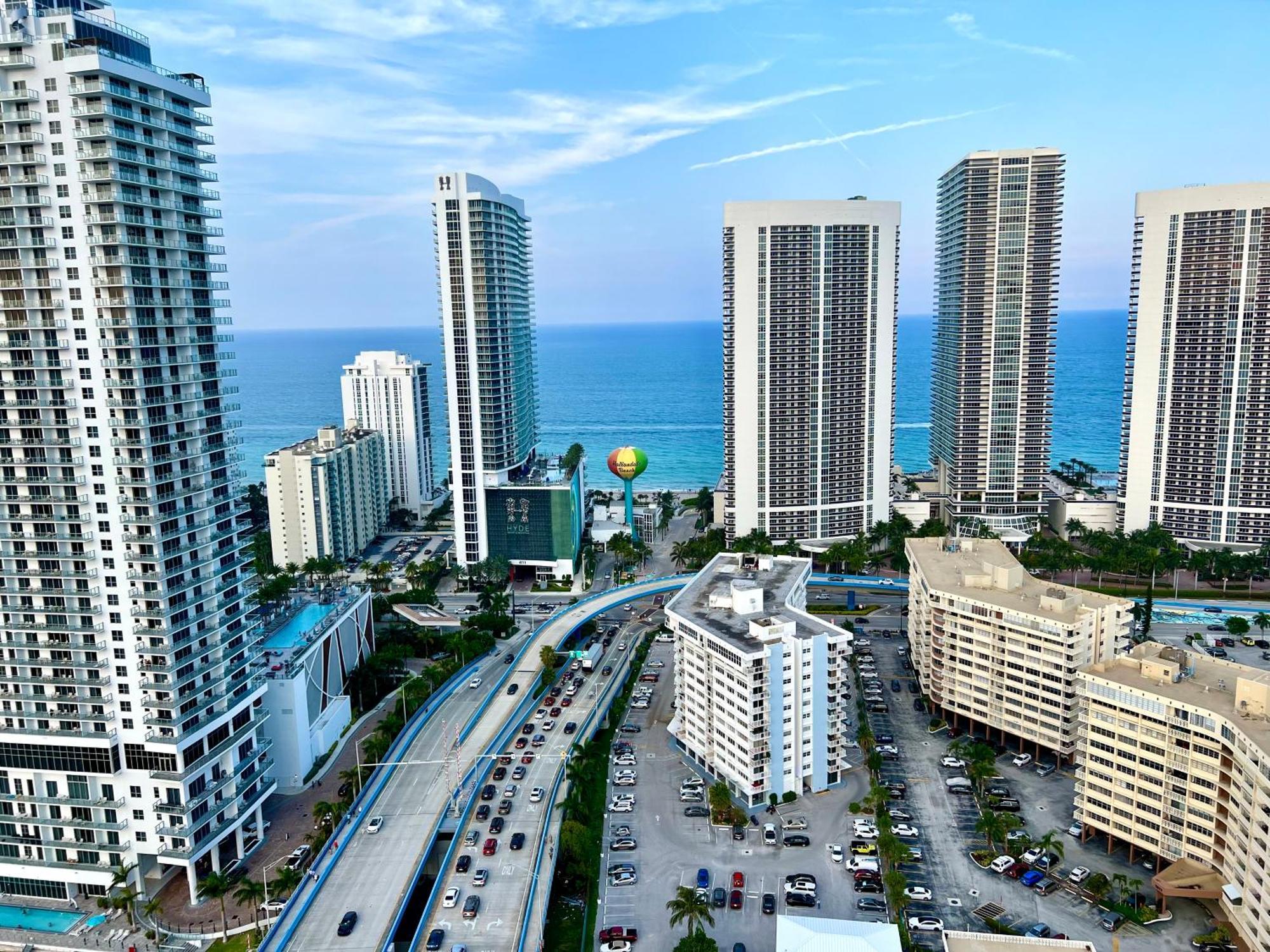 Mvr Apartments At Beachwalk Resort Hallandale Beach Buitenkant foto