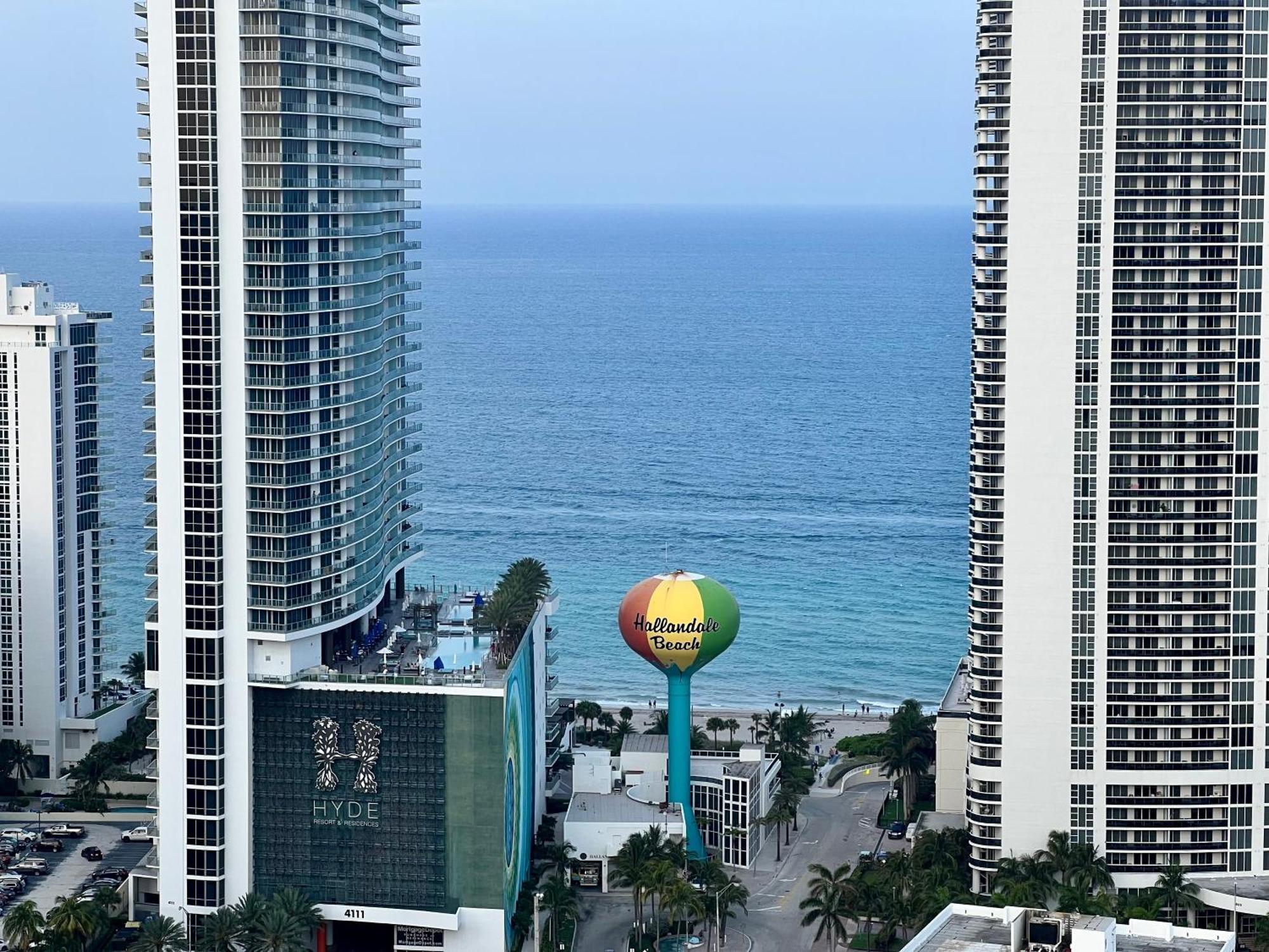 Mvr Apartments At Beachwalk Resort Hallandale Beach Buitenkant foto