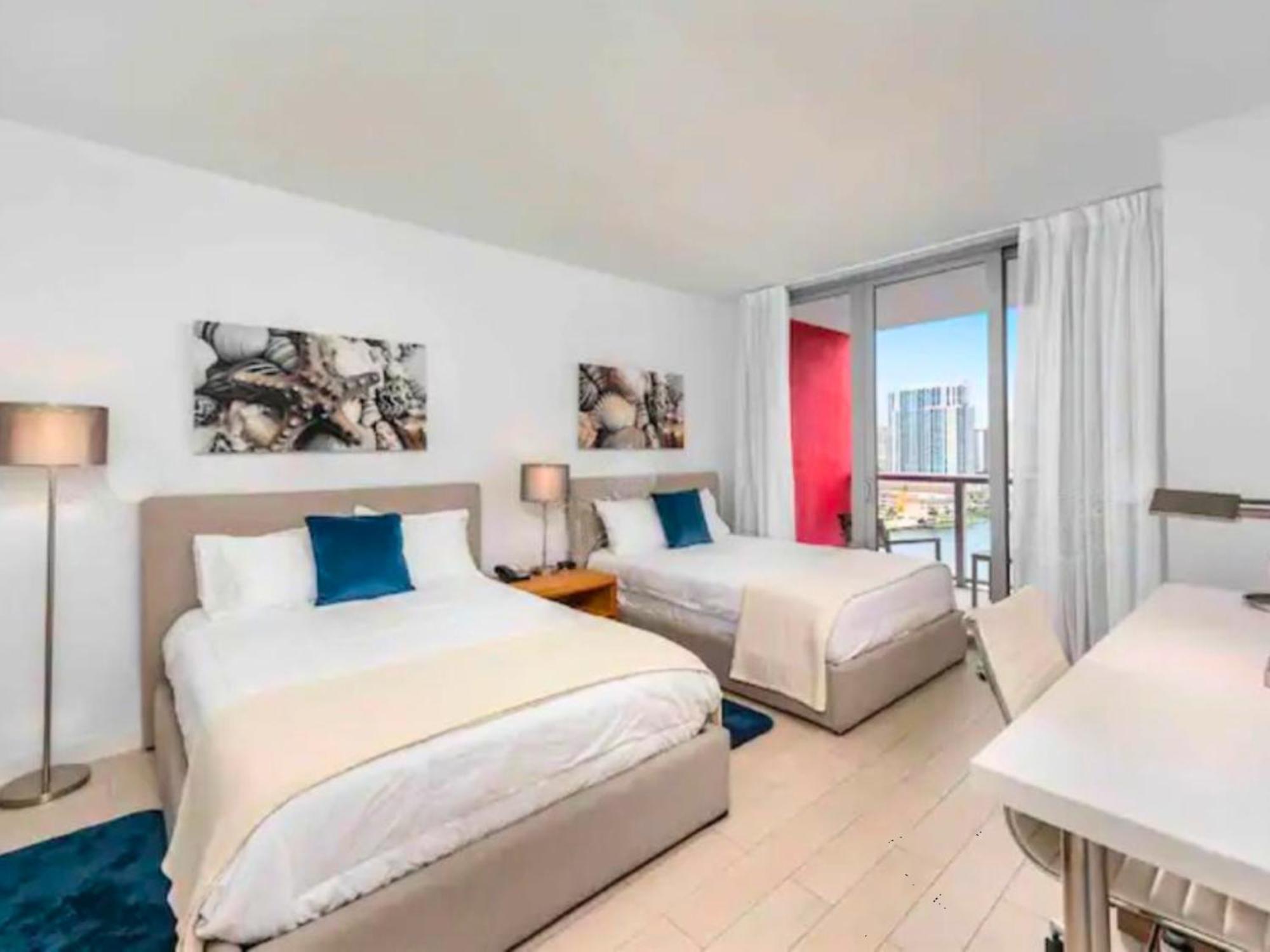 Mvr Apartments At Beachwalk Resort Hallandale Beach Buitenkant foto