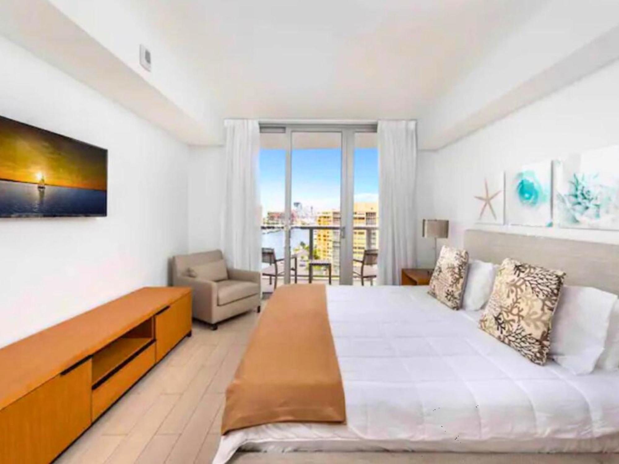 Mvr Apartments At Beachwalk Resort Hallandale Beach Buitenkant foto