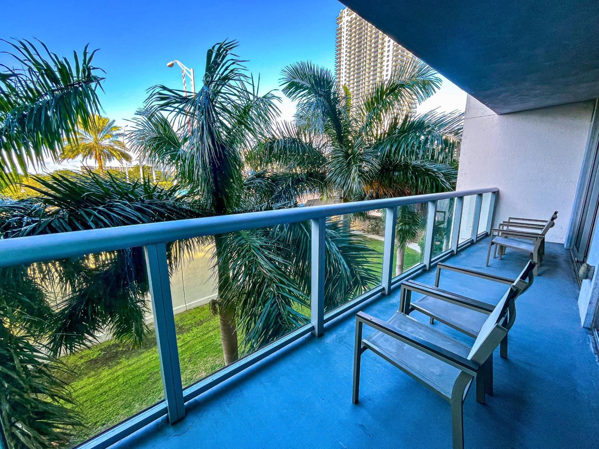 Mvr Apartments At Beachwalk Resort Hallandale Beach Buitenkant foto