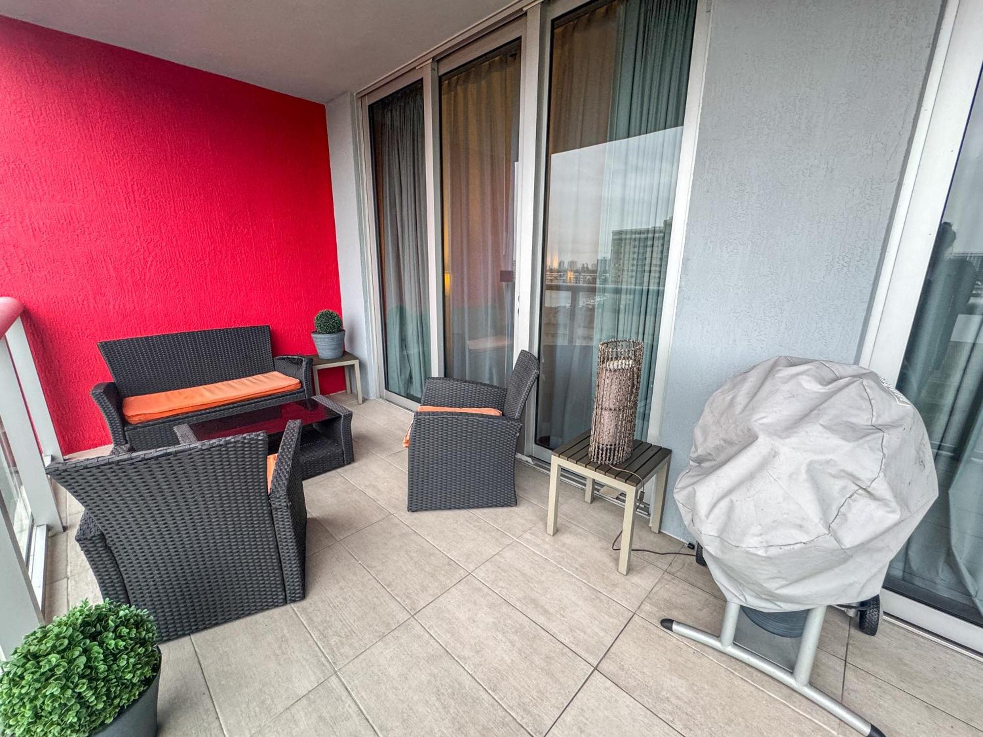 Mvr Apartments At Beachwalk Resort Hallandale Beach Buitenkant foto
